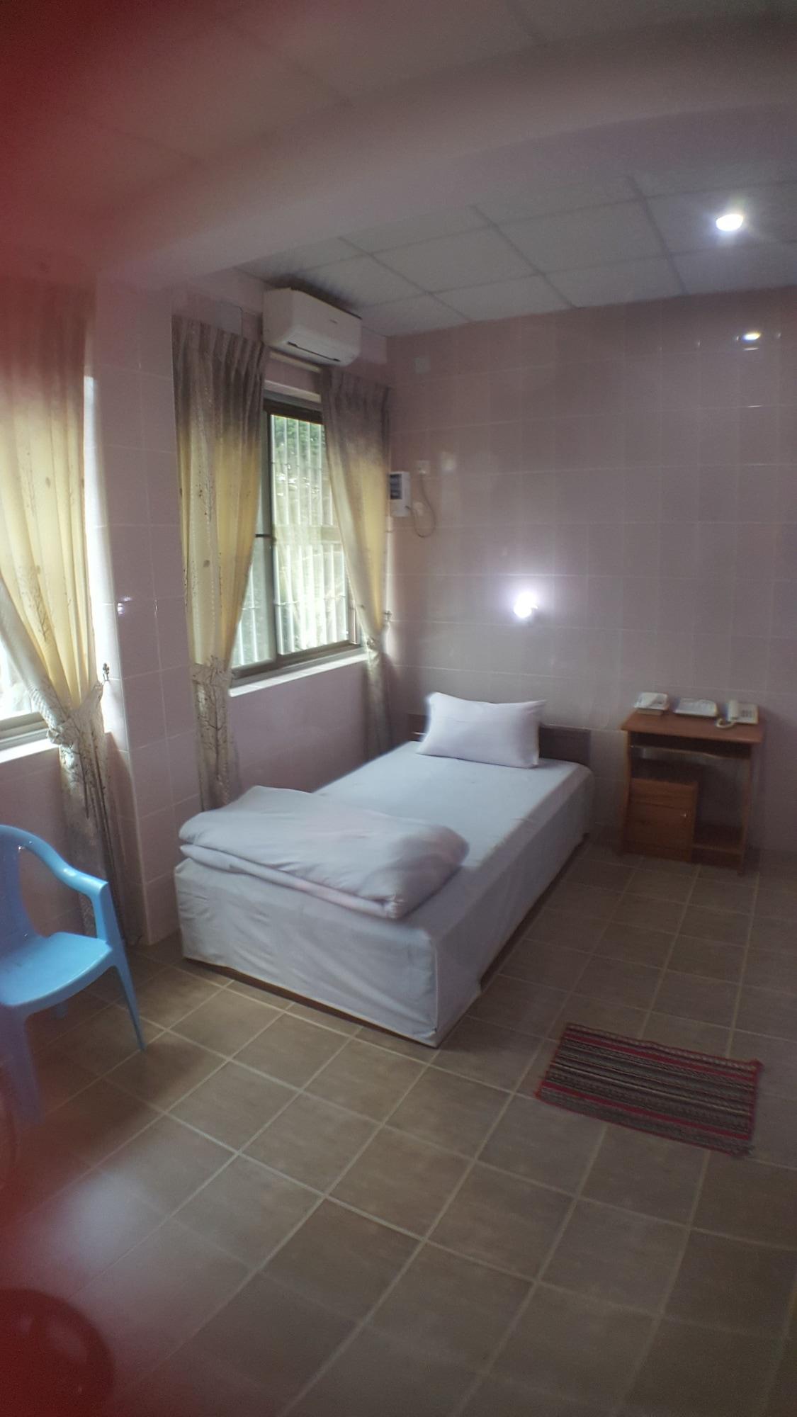 Red Dragon Hotel Hsipaw Exteriér fotografie