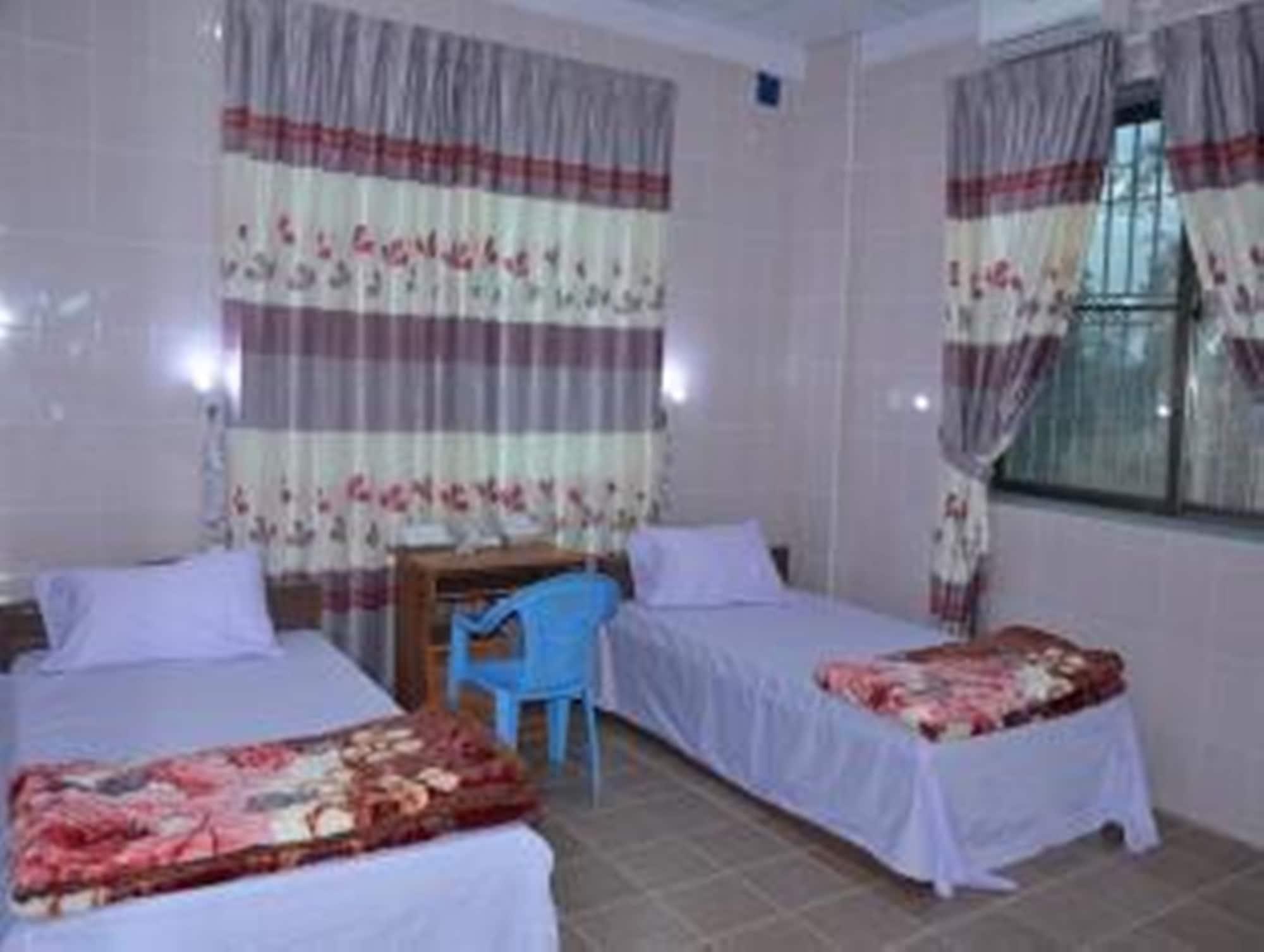 Red Dragon Hotel Hsipaw Exteriér fotografie