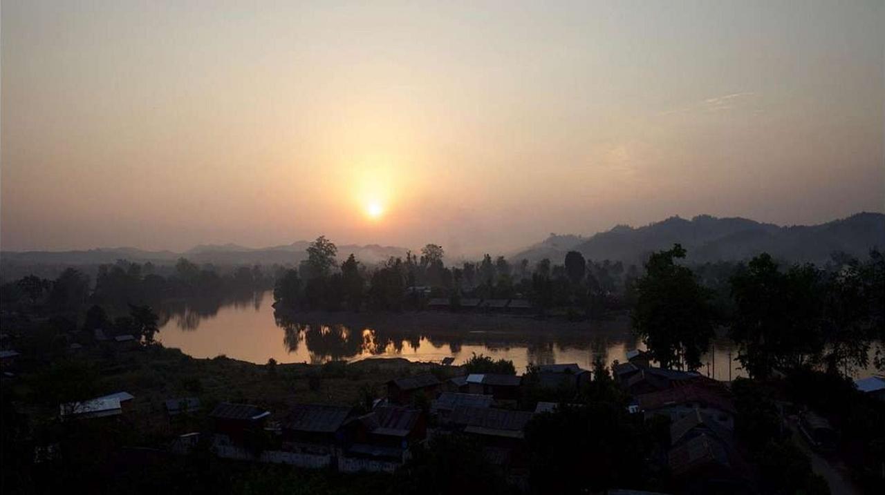 Red Dragon Hotel Hsipaw Exteriér fotografie