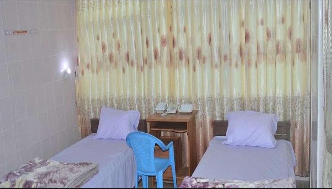 Red Dragon Hotel Hsipaw Exteriér fotografie